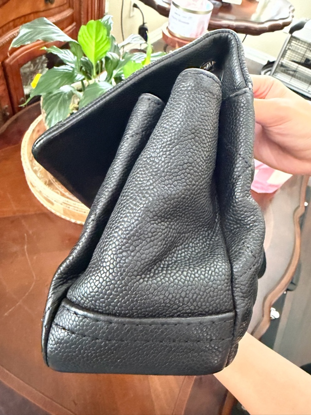 Vintage Chanel Lady Pearly Quilted Flap Black Bag Iridescent Caviar Leather - Picture 6 of 10